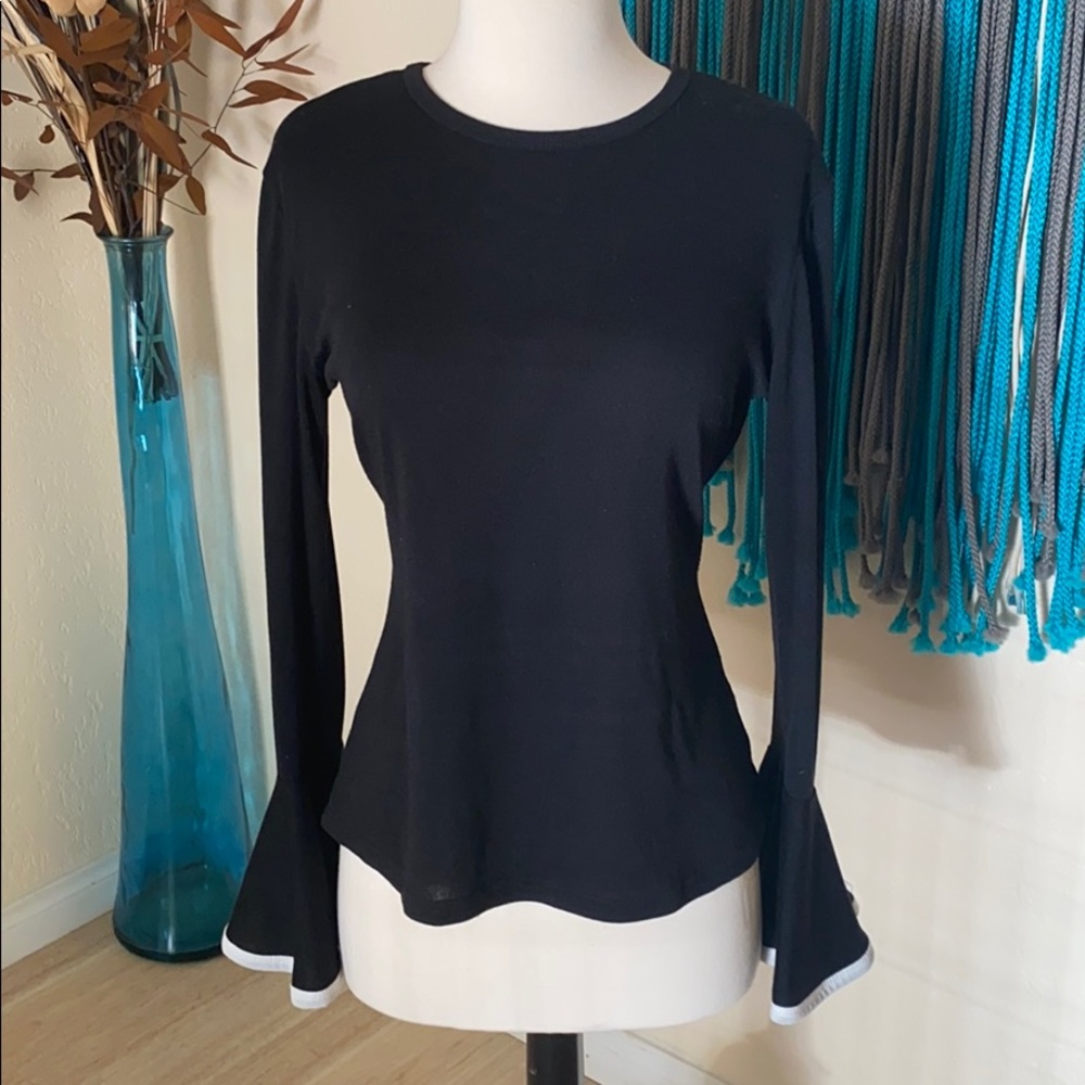 Qearal bell sleeve top